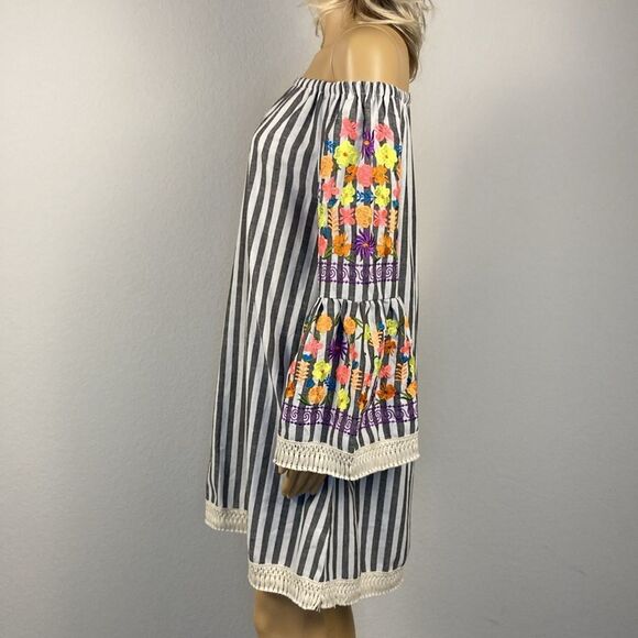 Velzera Striped Off Shoulder Vibrant Floral Embroidered Dress Medium - Picture 4 of 14